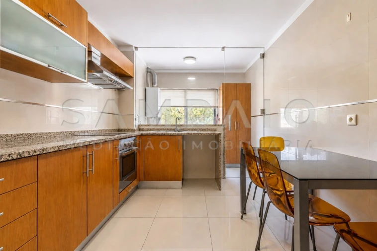 Apartamento T3 para Venda em Fânzeres e São Pedro da Cova Foto 27