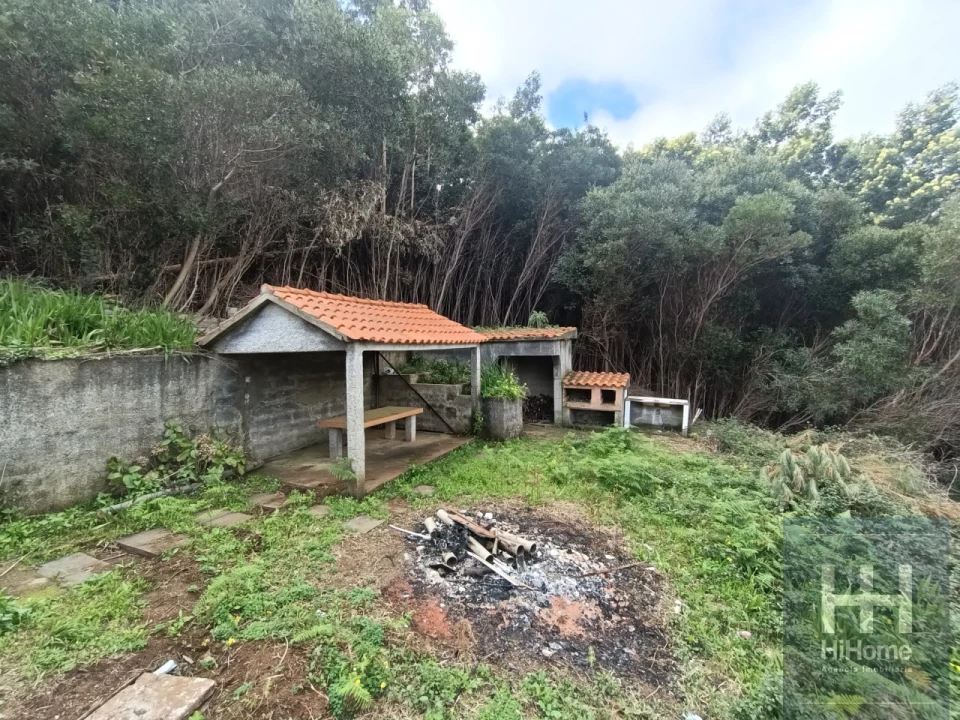 Moradia T2 para Venda em Camacha Foto 8