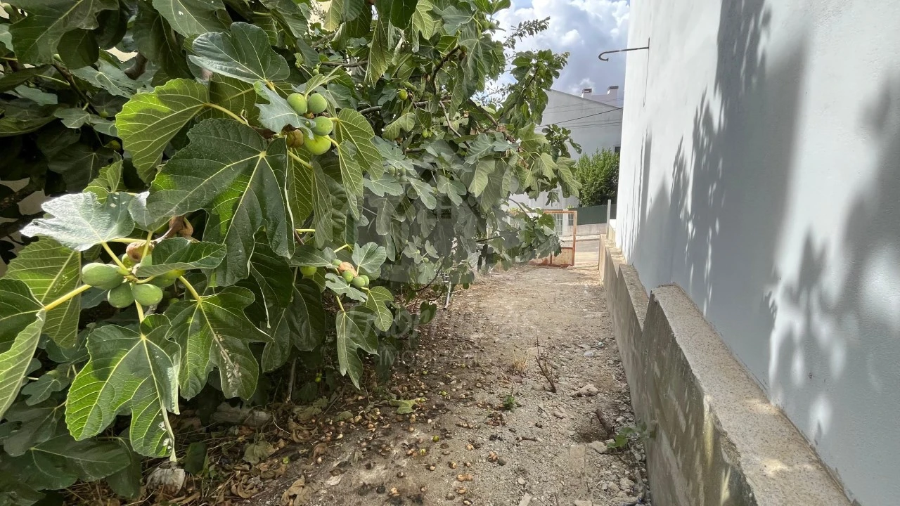 Terreno para Venda em Santa Iria de Azoia, São João da Talha e Bobadela Foto 14