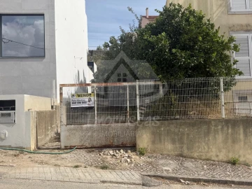 Terreno para Venda em Santa Iria de Azoia, São João da Talha e Bobadela