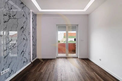 Apartamento T3 para Venda em Seixal, Arrentela e Aldeia de Paio Pires