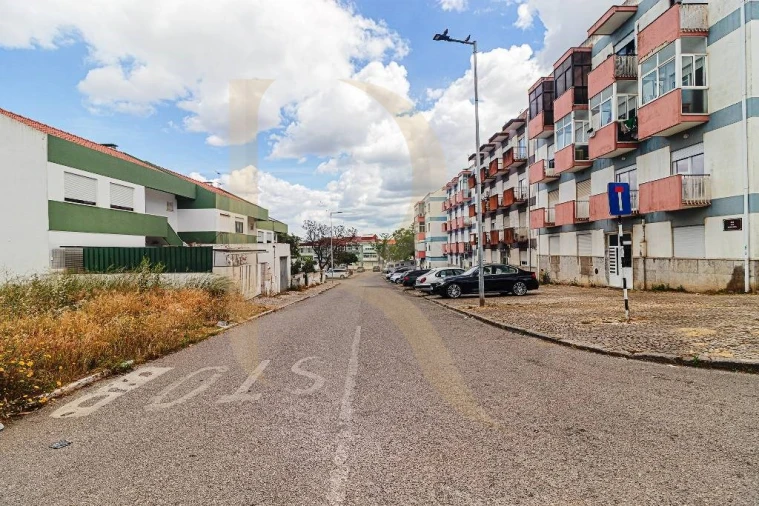 Apartamento T3 para Venda em Seixal, Arrentela e Aldeia de Paio Pires Foto 31
