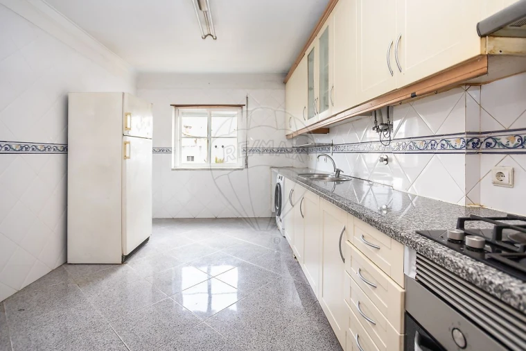 Apartamento T3 para Venda em Quinta do Conde Foto 13