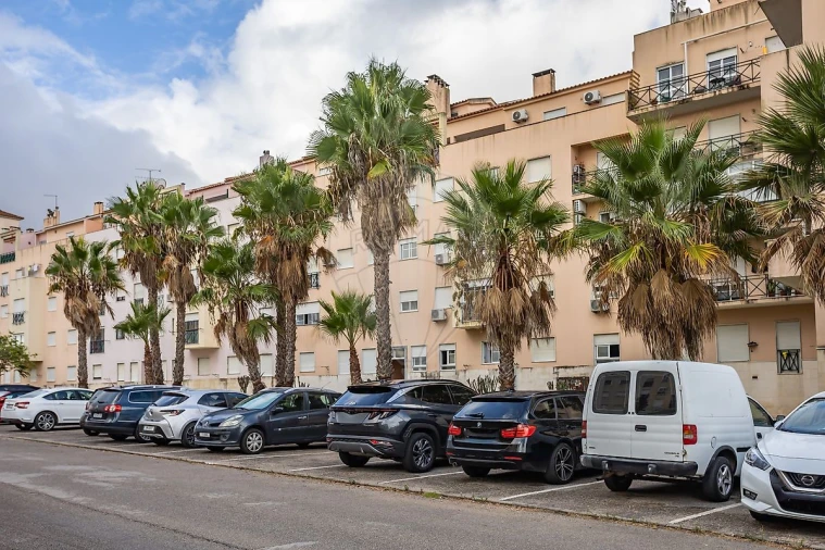 Apartamento T3 para Venda em Quinta do Conde Foto 3