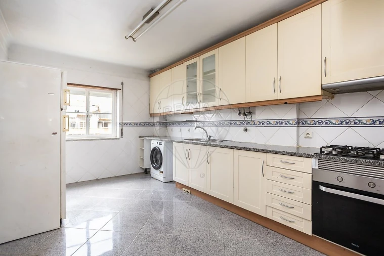 Apartamento T3 para Venda em Quinta do Conde Foto 30