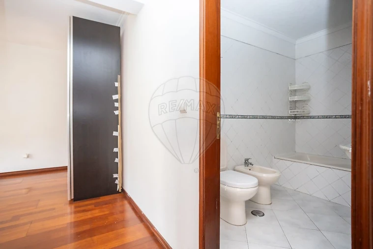 Apartamento T3 para Venda em Quinta do Conde Foto 23
