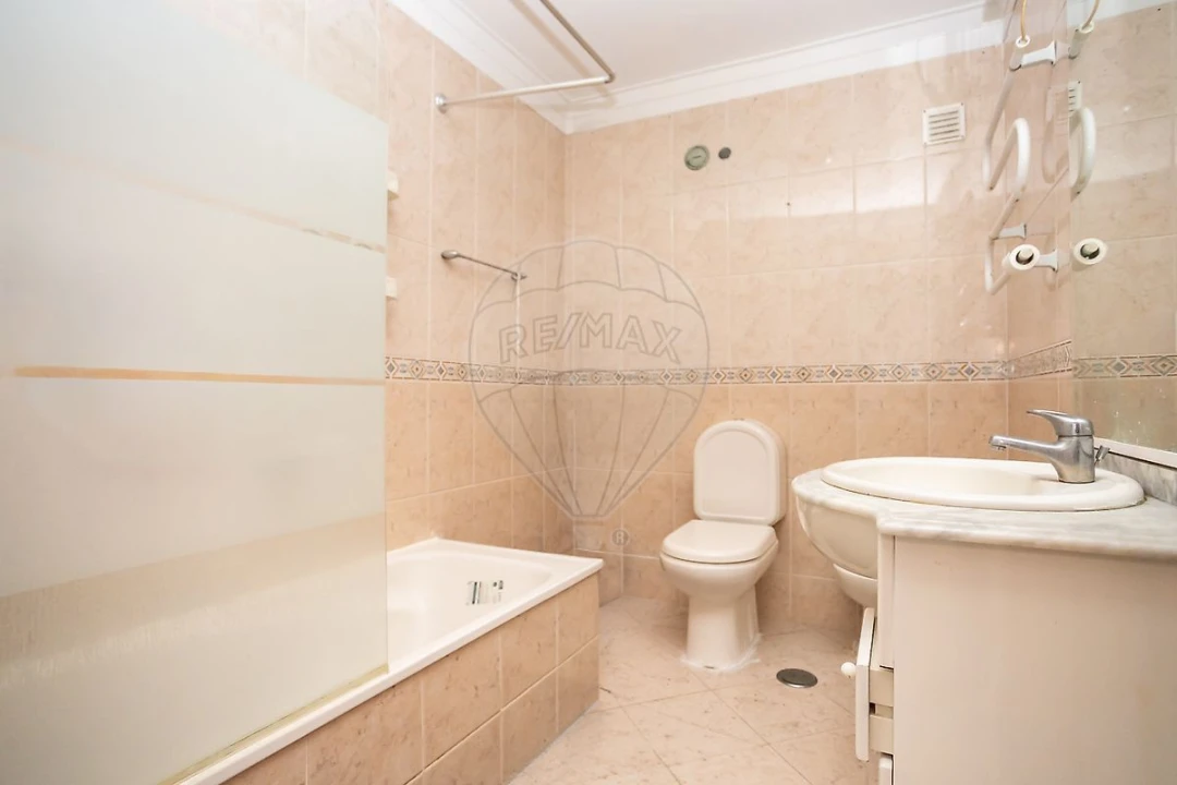 Apartamento T3 para Venda em Quinta do Conde Foto 16