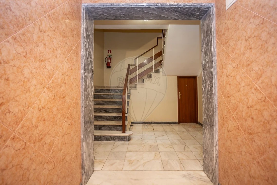 Apartamento T3 para Venda em Quinta do Conde Foto 8