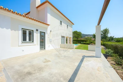 Moradia T4 para Venda em Turcifal