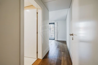 Apartamento T4 para Arrendamento em Santo António