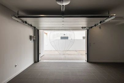 Moradia T4 para Venda em Vialonga