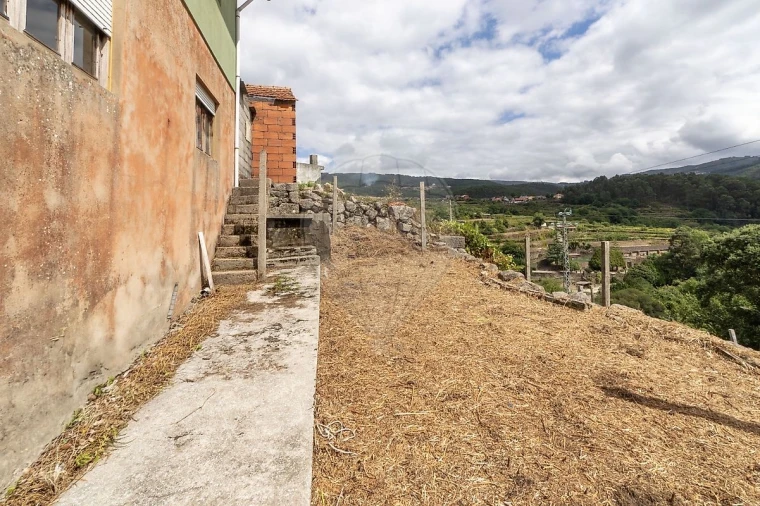 Moradia T3 para Venda em Roge Foto 36