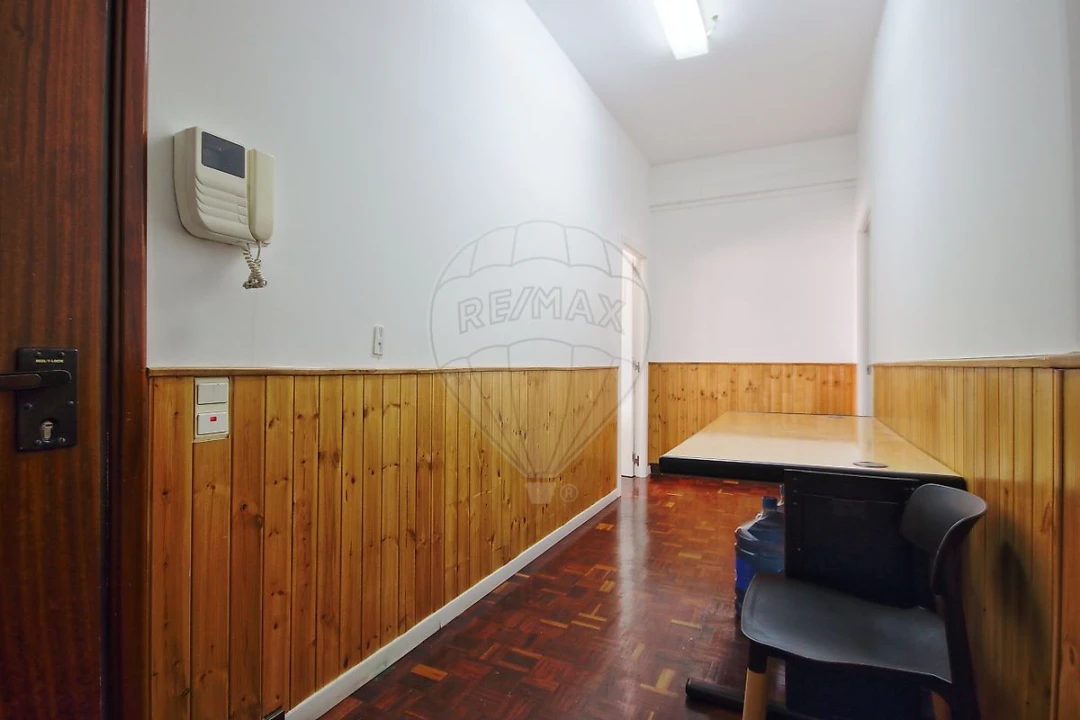 Escritório para Arrendamento em Santa Maria Maior Foto 4