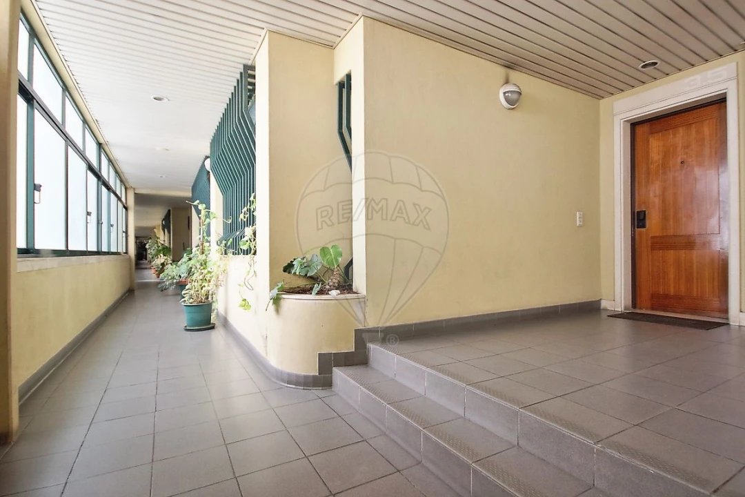 Escritório para Arrendamento em Santa Maria Maior Foto 21