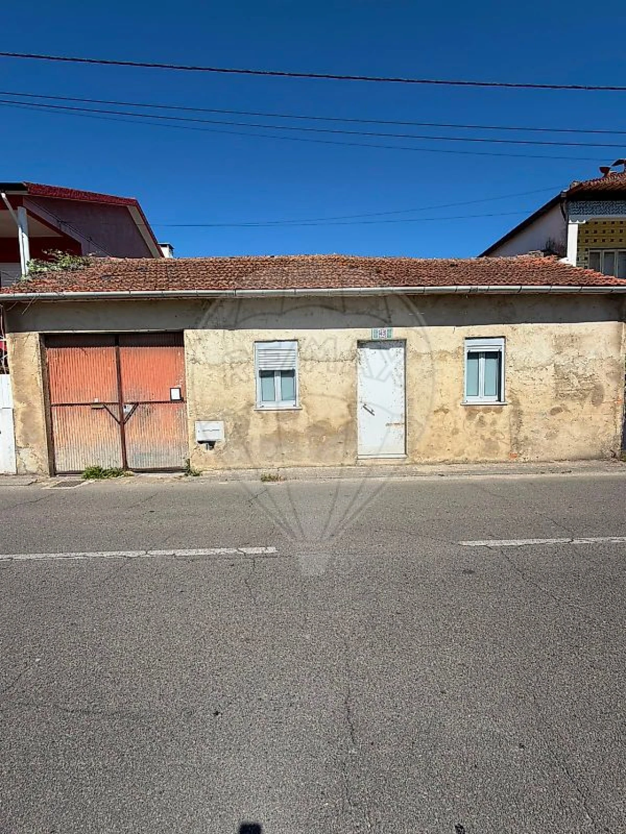 Moradia T1 para Venda em Oiã Foto 2