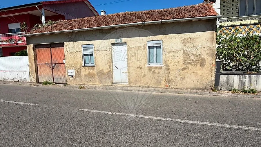Moradia T1 para Venda em Oiã