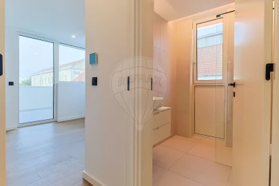 Apartamento T3 para Venda em Glória e Vera Cruz