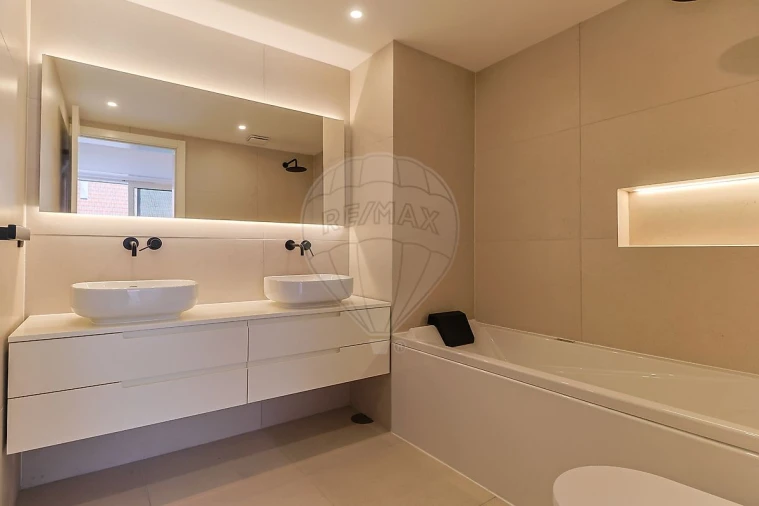 Apartamento T3 para Venda em Glória e Vera Cruz Foto 18