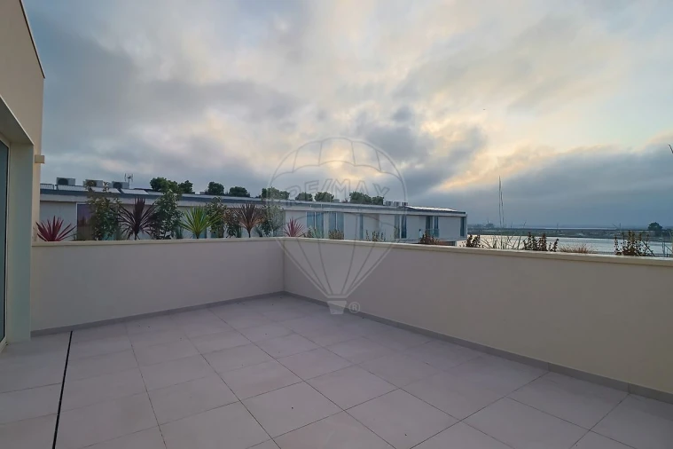 Apartamento T3 para Venda em Glória e Vera Cruz Foto 4
