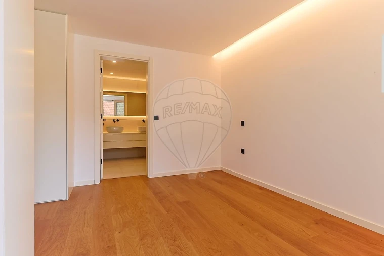 Apartamento T3 para Venda em Glória e Vera Cruz Foto 17