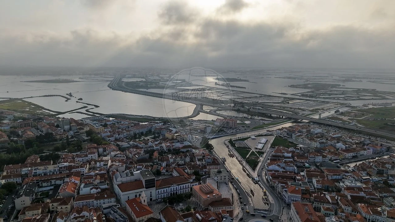 Apartamento T3 para Venda em Glória e Vera Cruz Foto 35