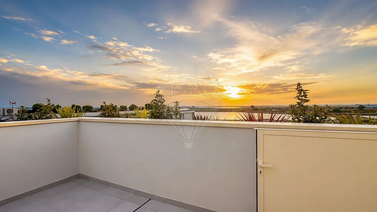 Apartamento T3 para Venda em Glória e Vera Cruz Foto 1