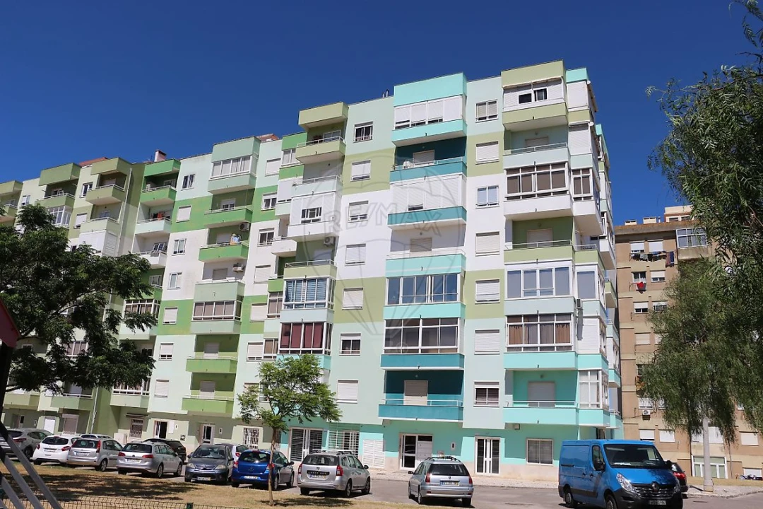Apartamento T3 para Venda em Seixal, Arrentela e Aldeia de Paio Pires Foto 10