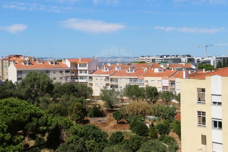 Apartamento T3 para Venda em Seixal, Arrentela e Aldeia de Paio Pires Foto 2