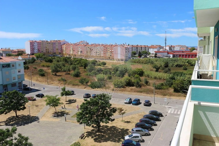 Apartamento T3 para Venda em Seixal, Arrentela e Aldeia de Paio Pires Foto 13