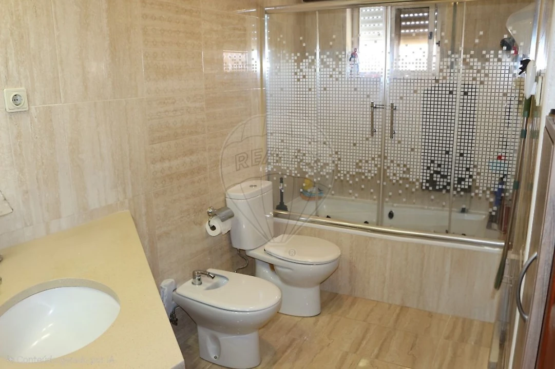 Apartamento T3 para Venda em Seixal, Arrentela e Aldeia de Paio Pires Foto 4