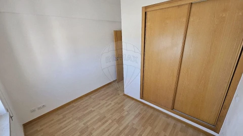 Apartamento T1 para Arrendamento em Azambuja