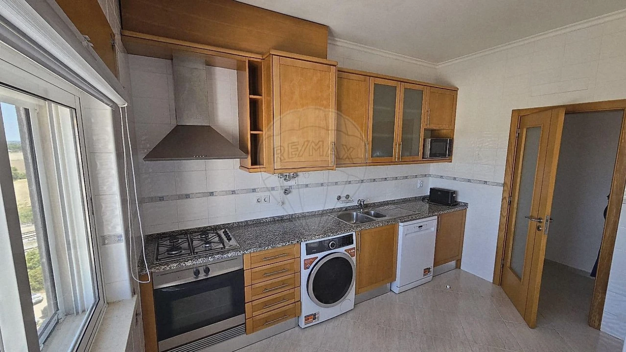 Apartamento T1 para Arrendamento em Azambuja Foto 10
