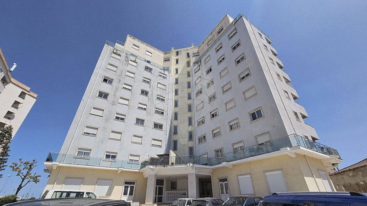 Apartamento T1 para Arrendamento em Azambuja Foto 16