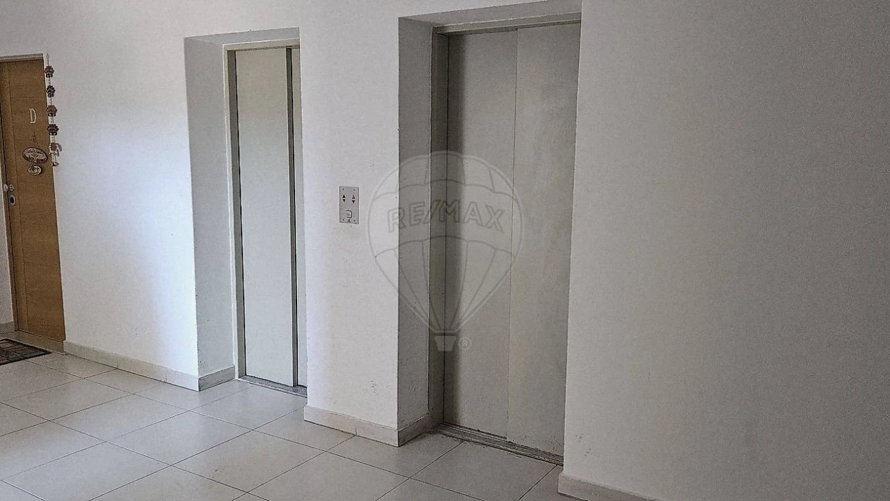Apartamento T1 para Arrendamento em Azambuja Foto 15