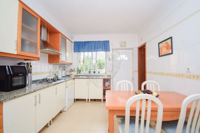 Moradia T3 para Venda em São Domingos de Rana Foto 29