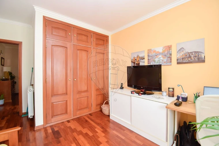 Moradia T3 para Venda em São Domingos de Rana Foto 4