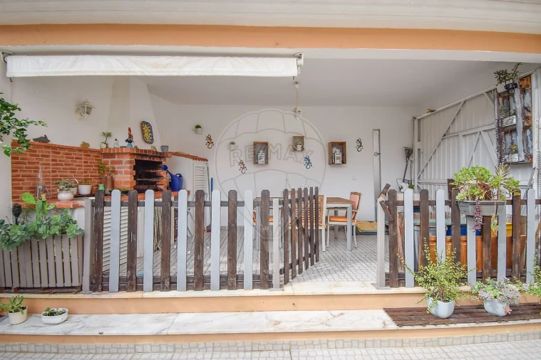 Moradia T3 para Venda em São Domingos de Rana Foto 36