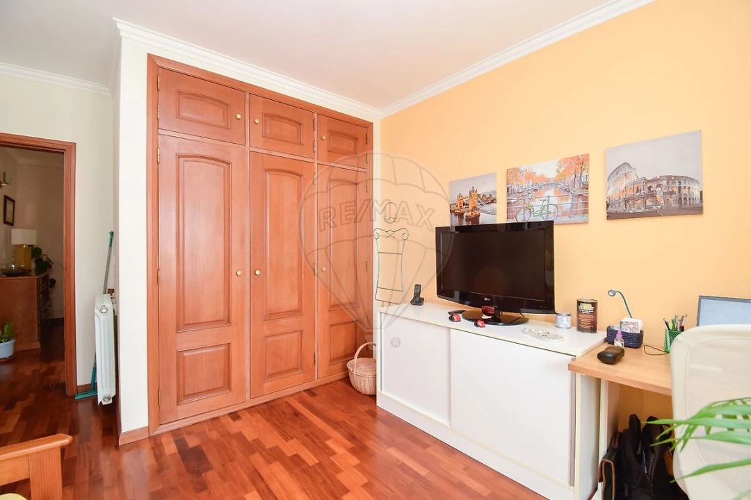 Moradia T3 para Venda em São Domingos de Rana Foto 4