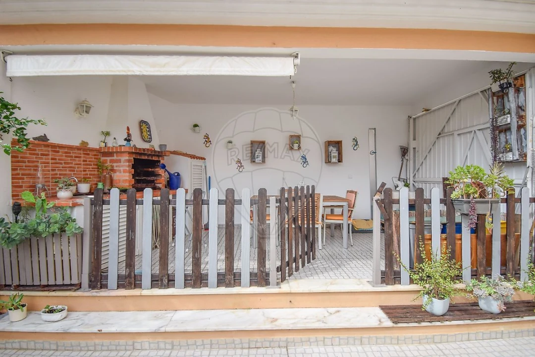 Moradia T3 para Venda em São Domingos de Rana Foto 36