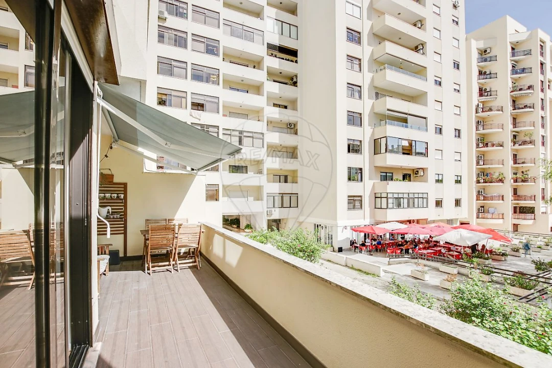 Apartamento T1 para Arrendamento em Algés, Linda-A-Velha e Cruz Quebrada-Dafundo Foto 3