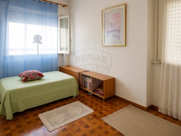 Apartamento T3 para Venda em Agualva e Mira-Sintra