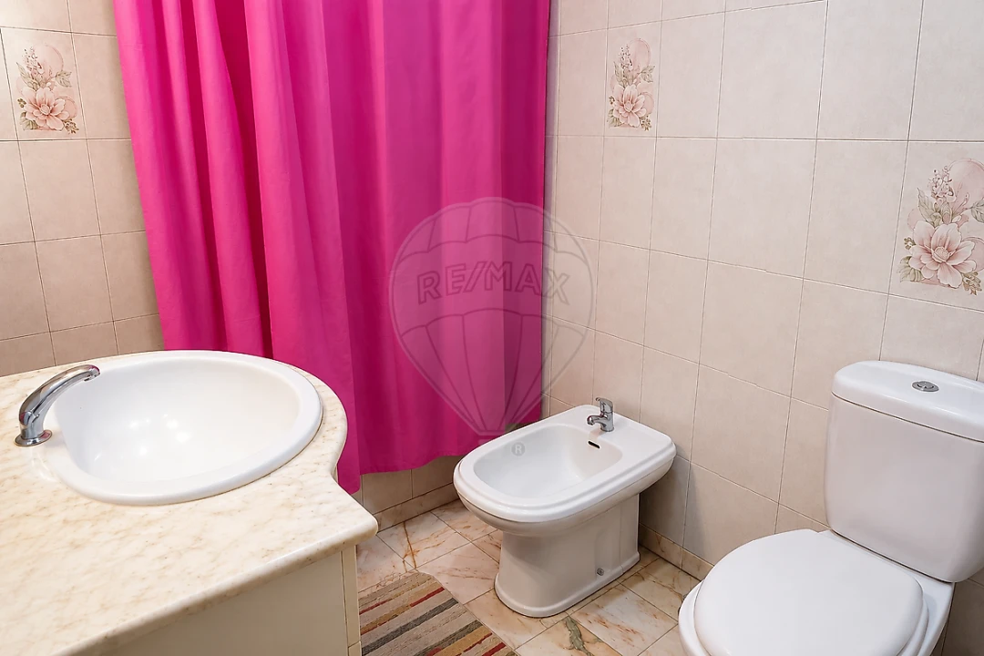 Apartamento T3 para Venda em Agualva e Mira-Sintra Foto 10