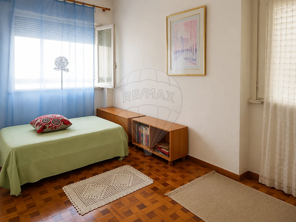 Apartamento T3 para Venda em Agualva e Mira-Sintra Foto 6