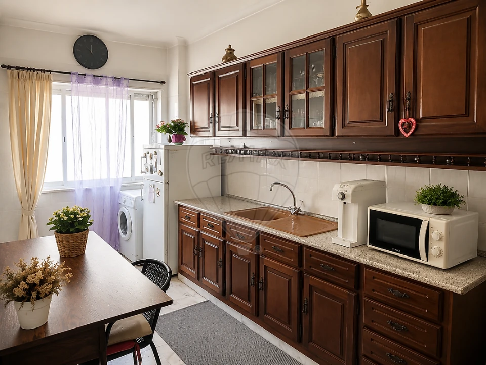 Apartamento T3 para Venda em Agualva e Mira-Sintra Foto 3