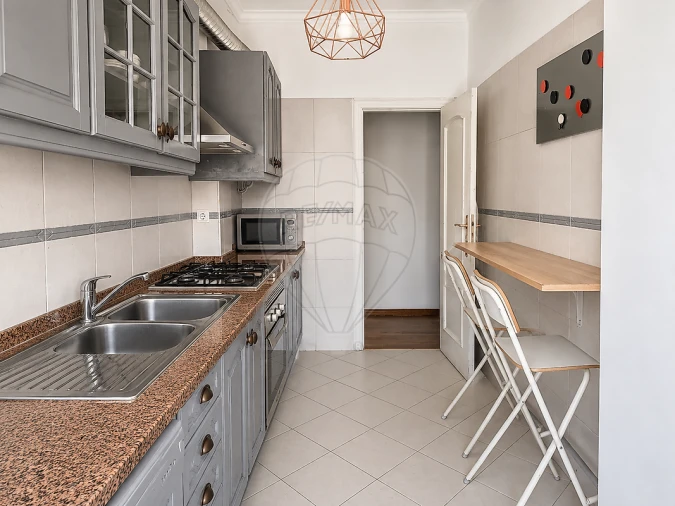 Apartamento T2 para Venda em Águas Livres Foto 3