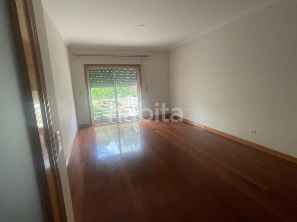 Apartamento T2 para Venda em Alfena Foto 2