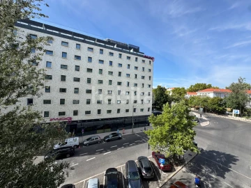 Apartamento T2 para Arrendamento em Arroios