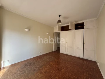 Apartamento T2 para Arrendamento em Arroios