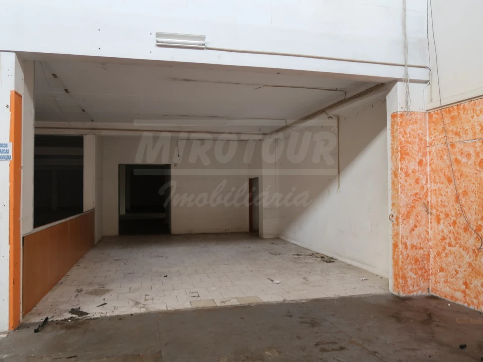 Armazém para Venda em Quinta do Anjo Foto 15