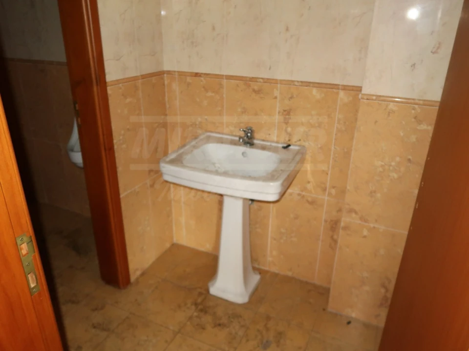 Armazém para Venda em Quinta do Anjo Foto 32